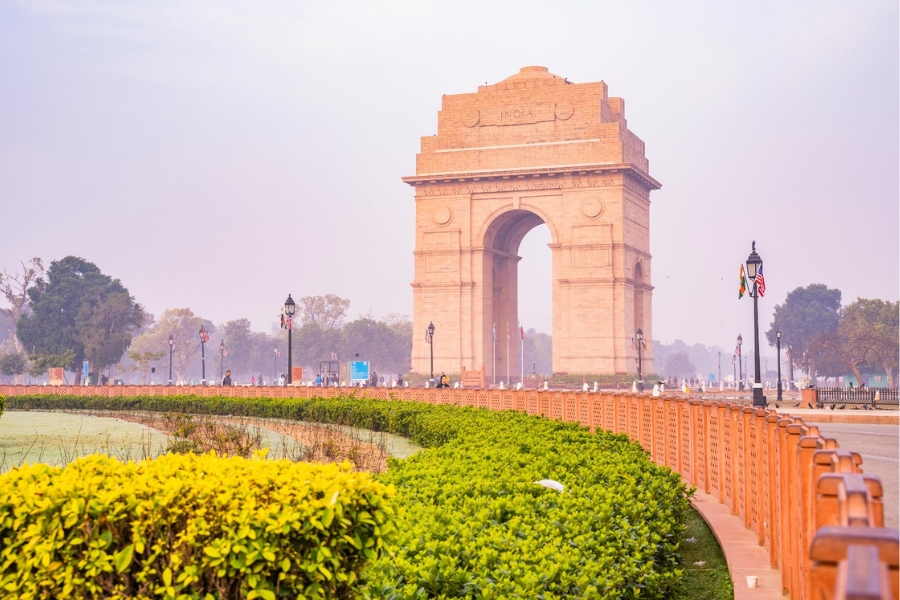 8-Days Golden Triangle Tour with Mumbai