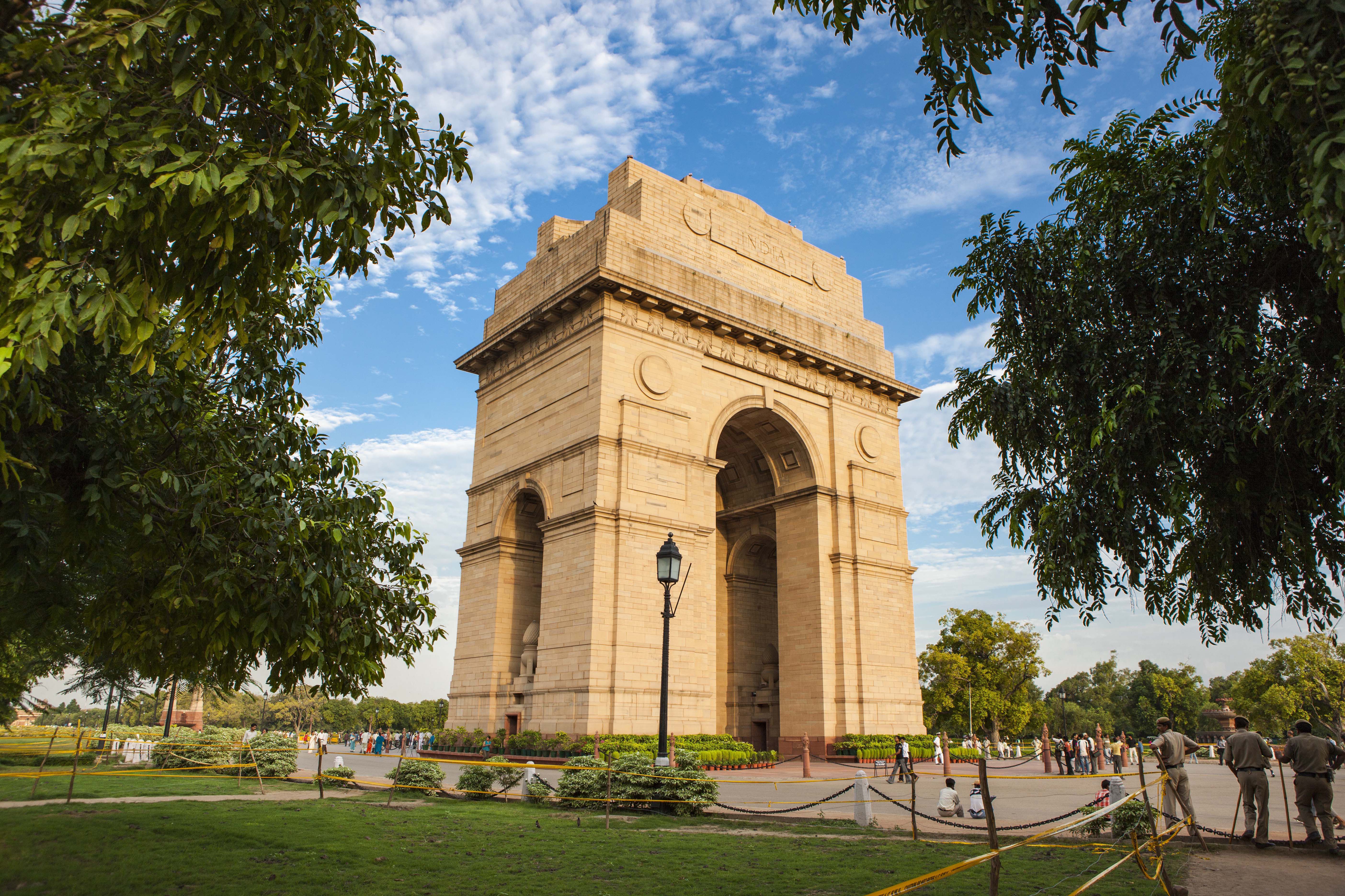 Luxury 3-Days Golden Triangle Tour with BMW-Mercedes Car
