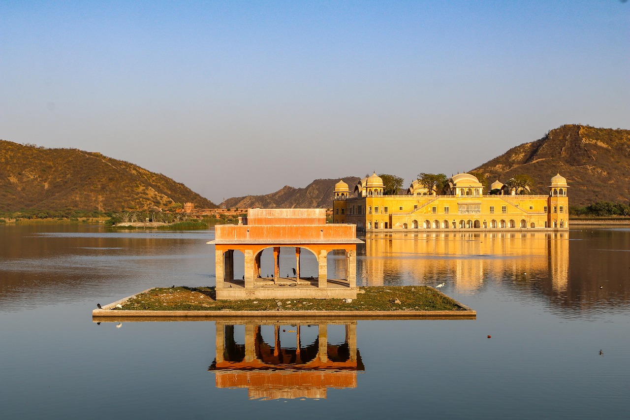 Same Day Luxury Jaipur Tour from Delhi (BMW-Audi-Mercedes)