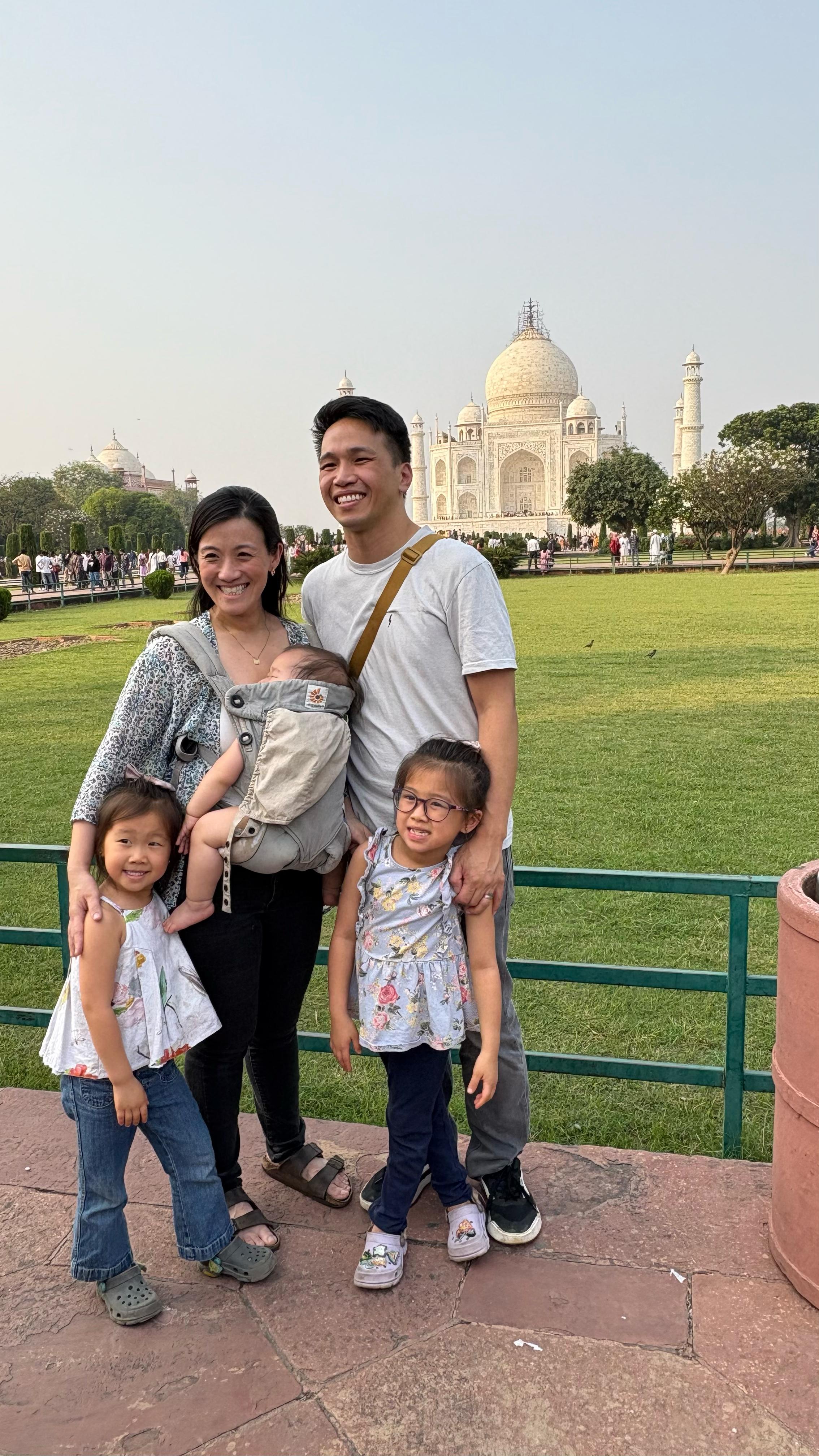 Taj Mahal Overnight Luxury Tour from Delhi